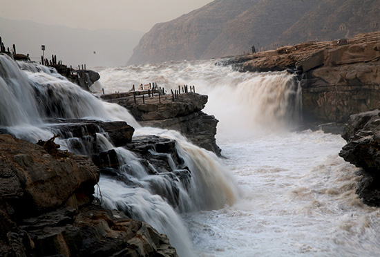 晉祠-綿山-壺口瀑布-洪洞大槐樹-中國華門-王家大院雙高4日游